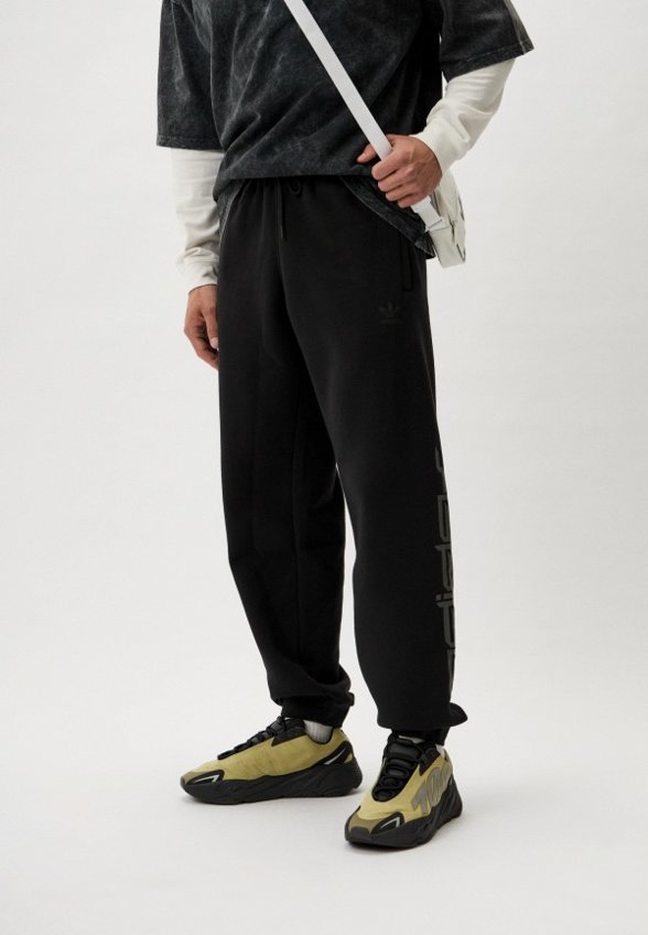 Кроссовки adidas YEEZY