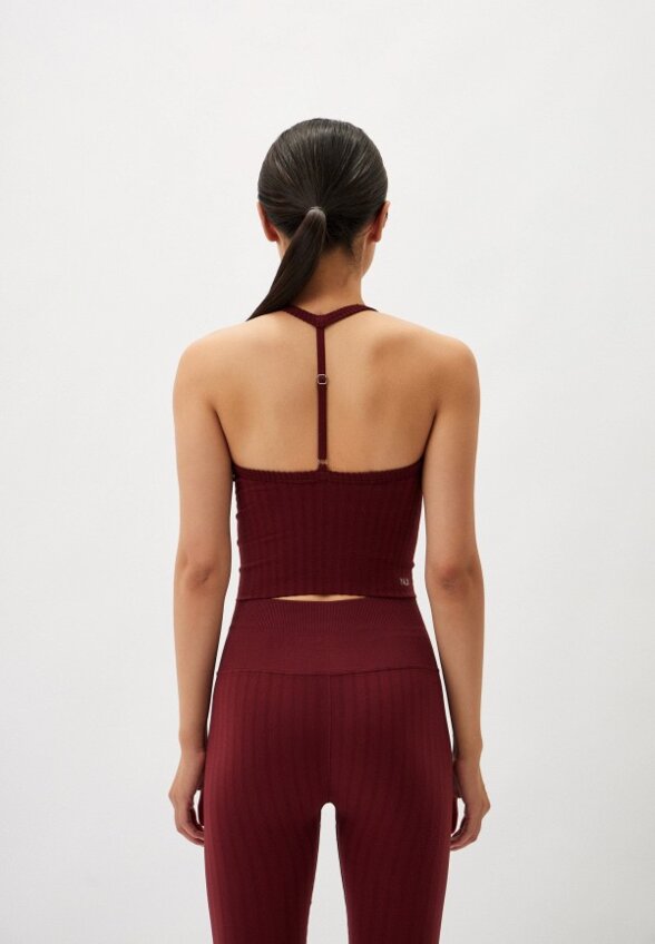 Топ спортивный Nux