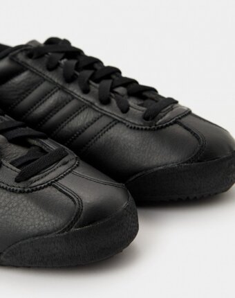 Кроссовки adidas Originals женщинам