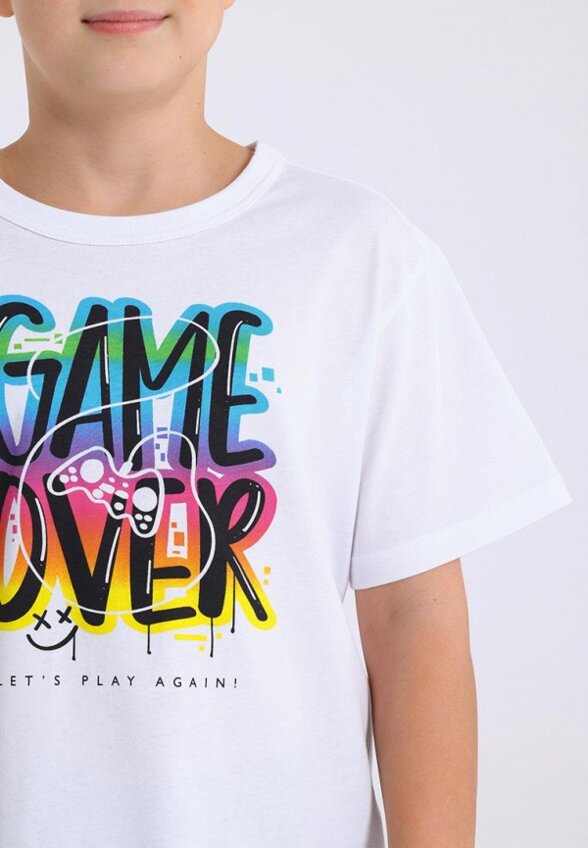 Футболка Апрель