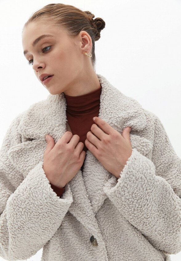 Пальто меховое OXXO