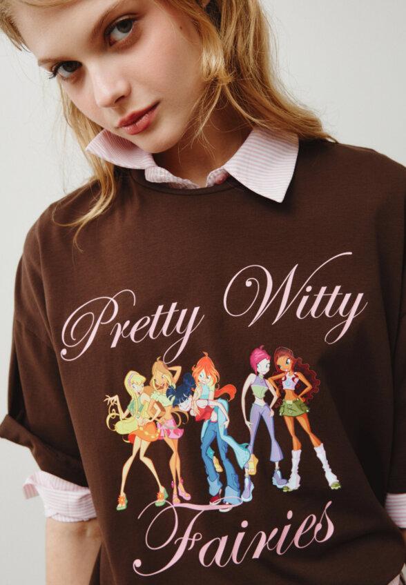 Футболка оверсайз из коллекции SELA Young × Winx