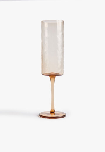 Бокал из стекла с рельефным узором