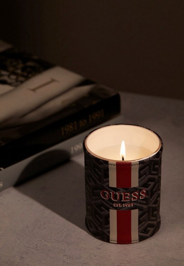 Свеча ароматическая Guess