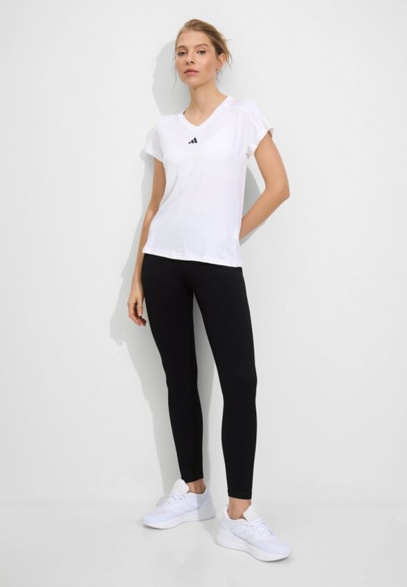 Футболка спортивная adidas