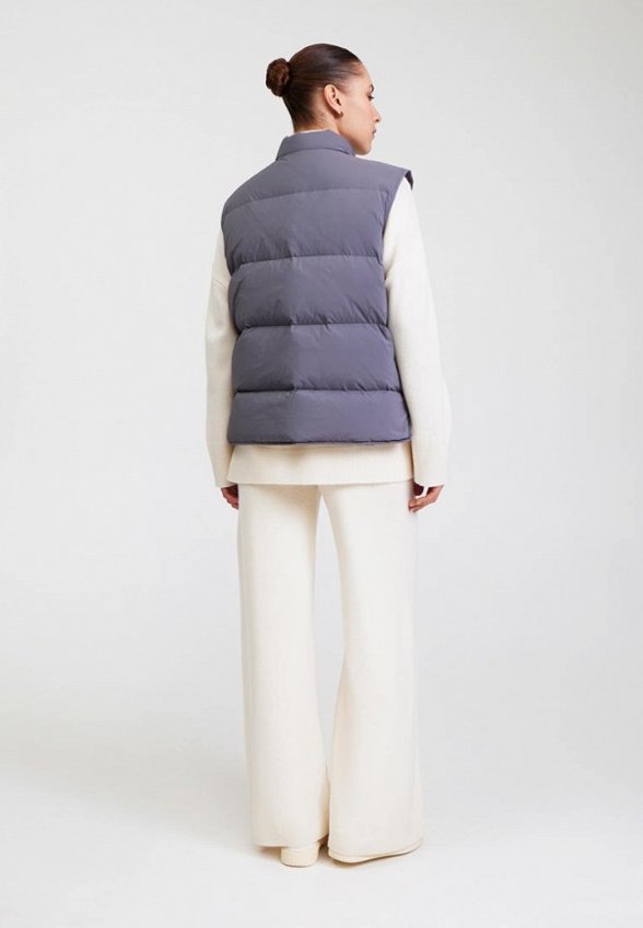 Жилет утепленный To Be Blossom