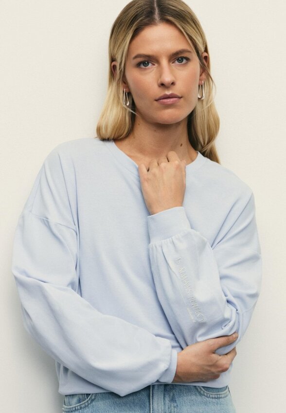 Свитшот Zarina