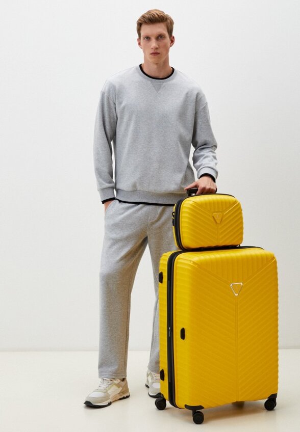 Чемодан и бьюти-кейс Vitacci