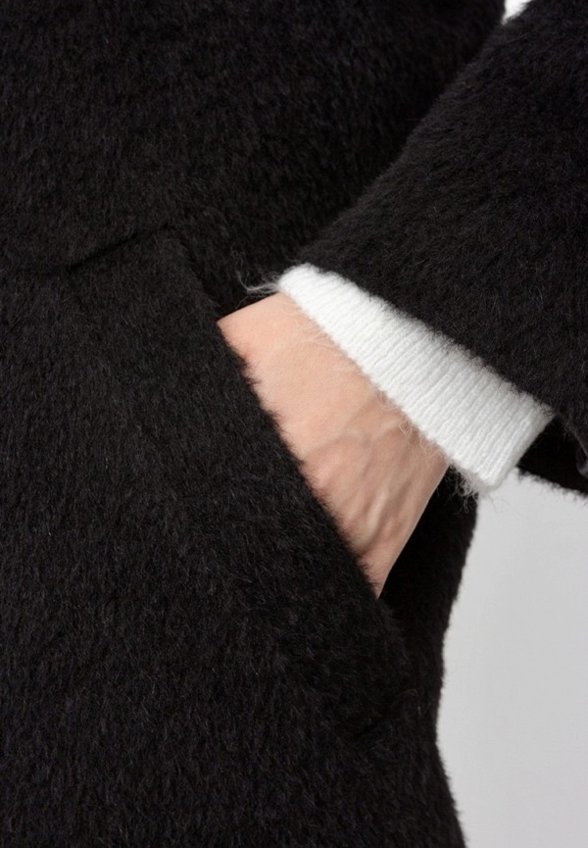 Пальто двубортное Rozhkova