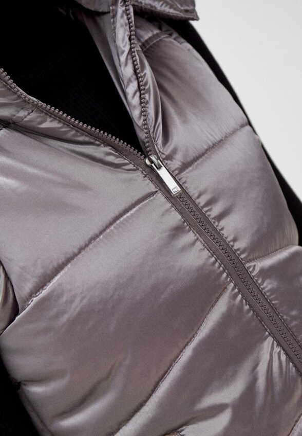 Жилет утепленный Abricot