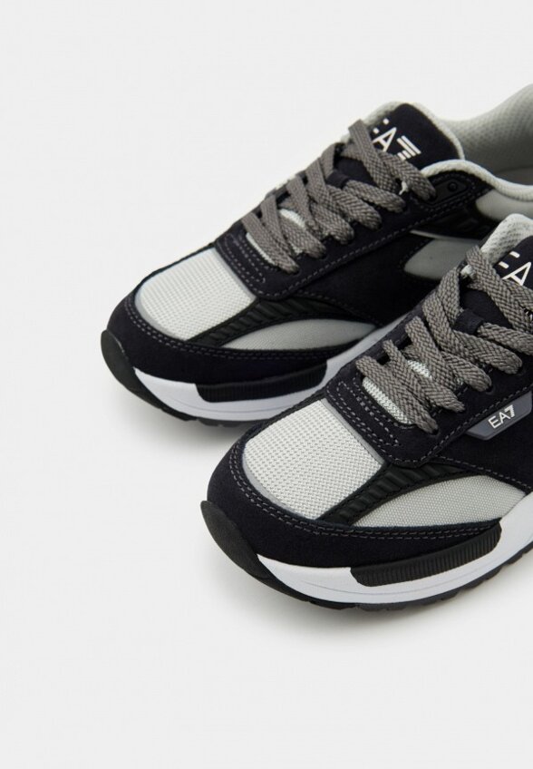 Кроссовки EA7