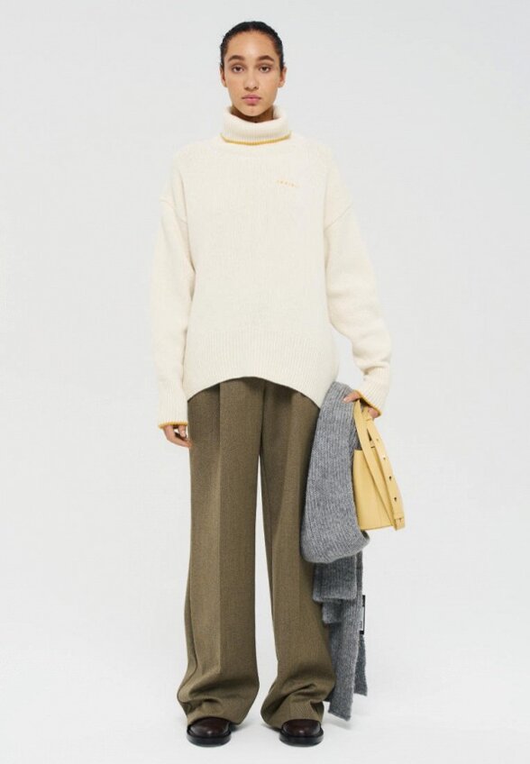 Свитер Inuikii