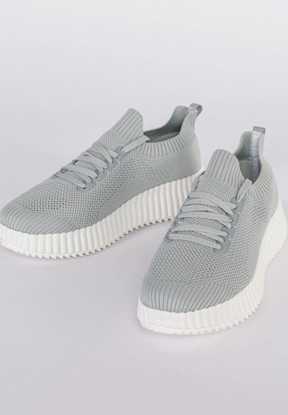 Кроссовки Gut