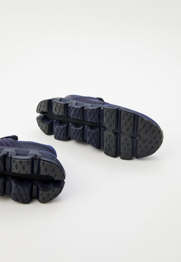 Кроссовки On