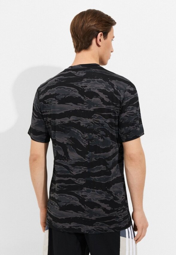 Футболка спортивная adidas