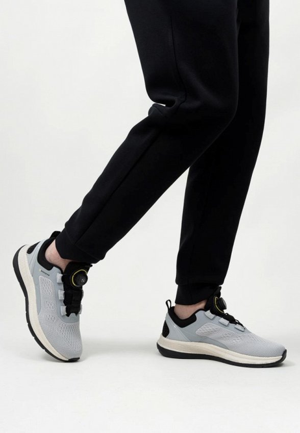 Кроссовки Baasploa