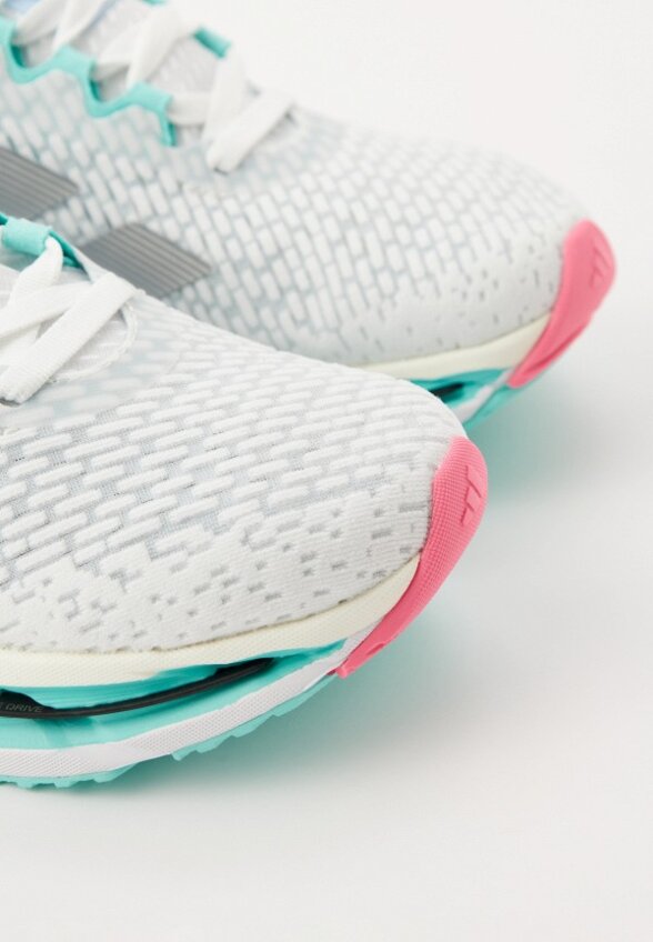 Кроссовки adidas