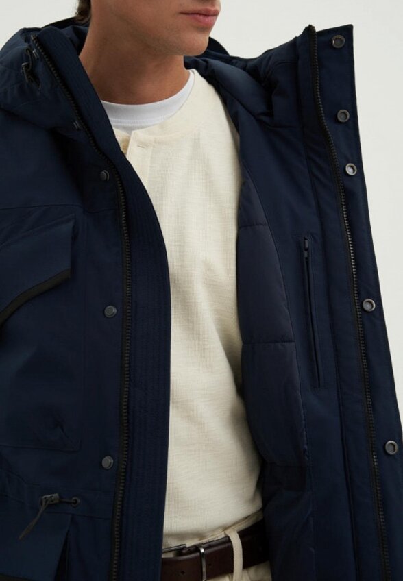 Пуховик Finn Flare