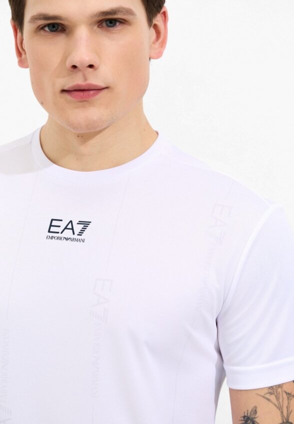 Футболка спортивная EA7