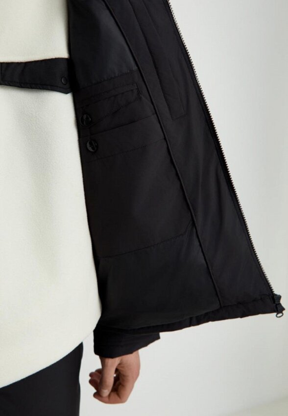 Пуховик Finn Flare