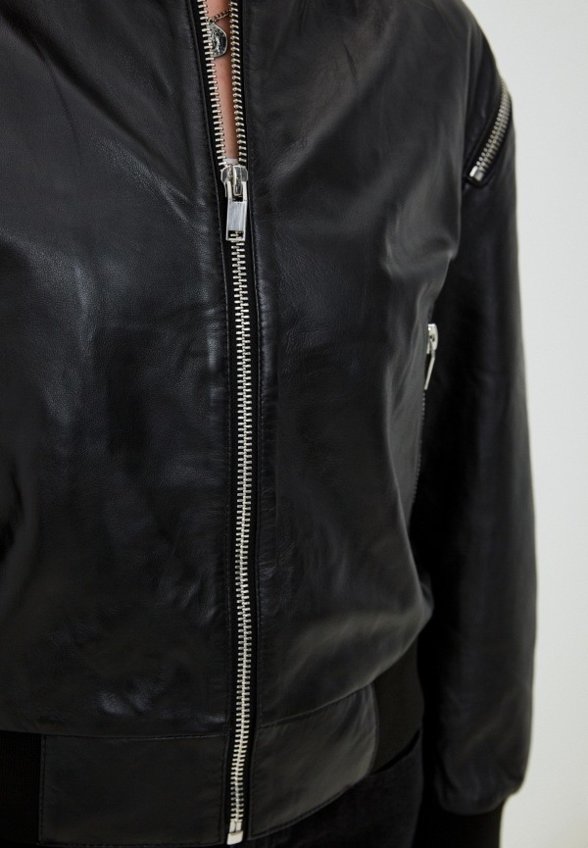 Бомбер Снежная Королева