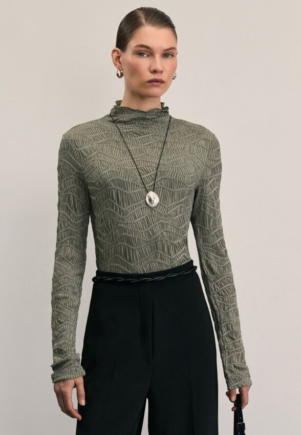 Водолазка Zarina