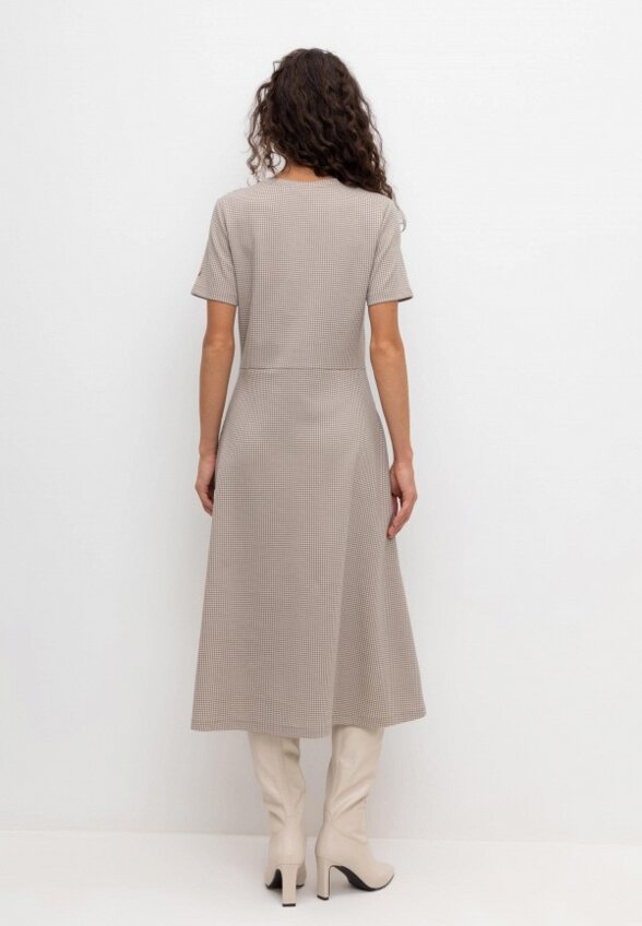 Платье Very Neat