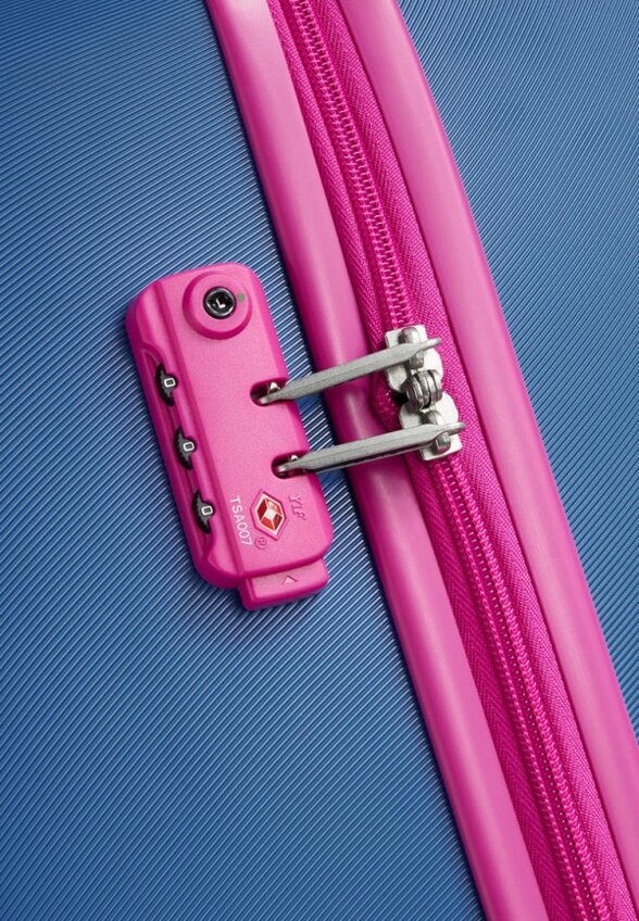 Чемодан Delsey