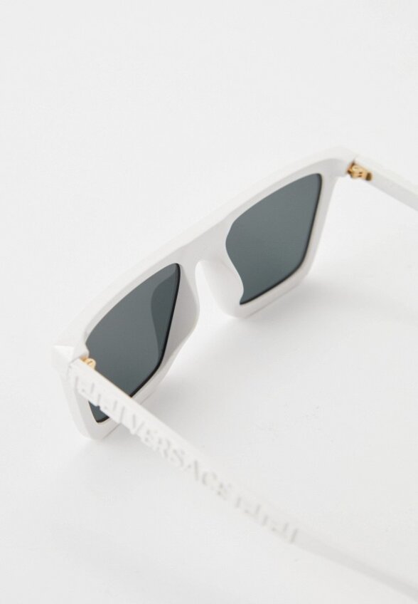 Очки солнцезащитные Versace