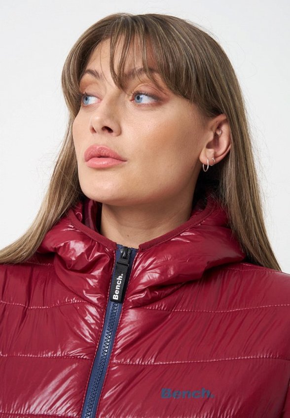 Пуховик Bench