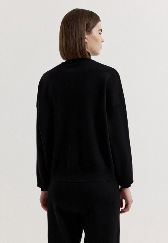 Свитер Charuel