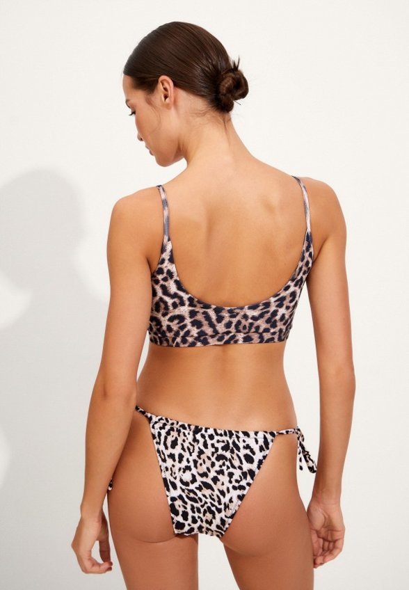 Топ спортивный Forstrong