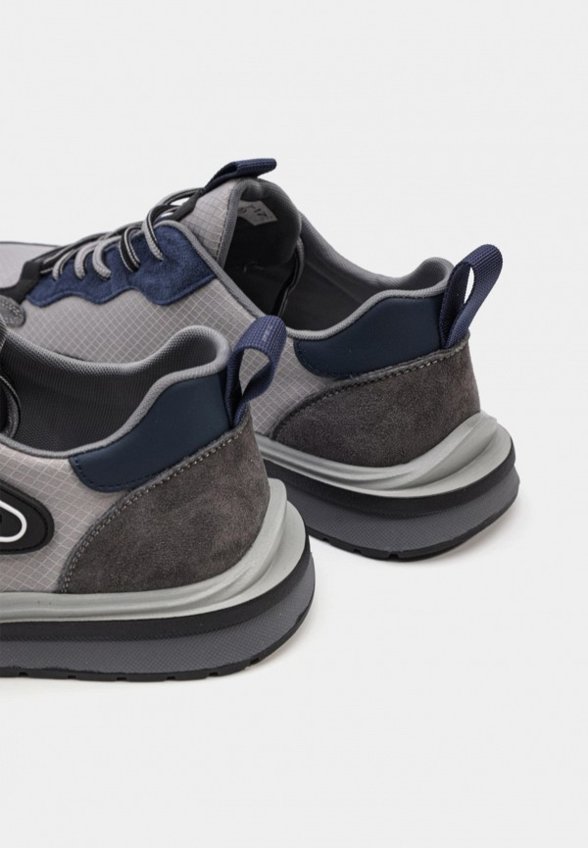 Кроссовки Bruno Renzoni