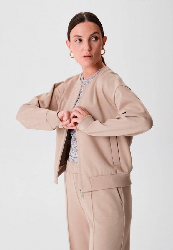 Олимпийка Antiga