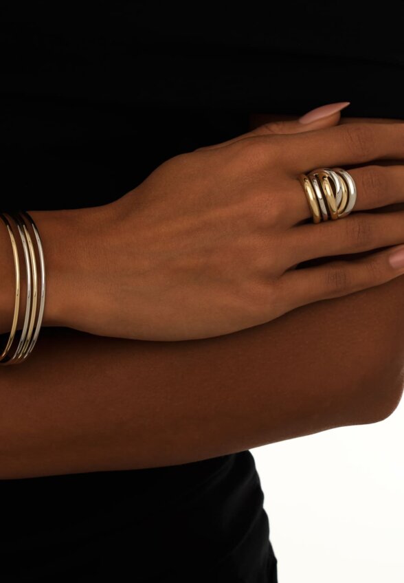 Широкое многослойное кольцо из серебра биколор MIE