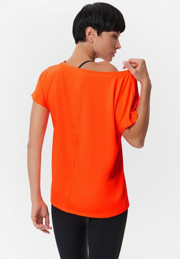 Футболка Neverlate