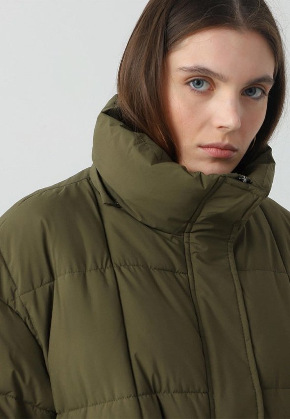 Пуховик Helena Vera