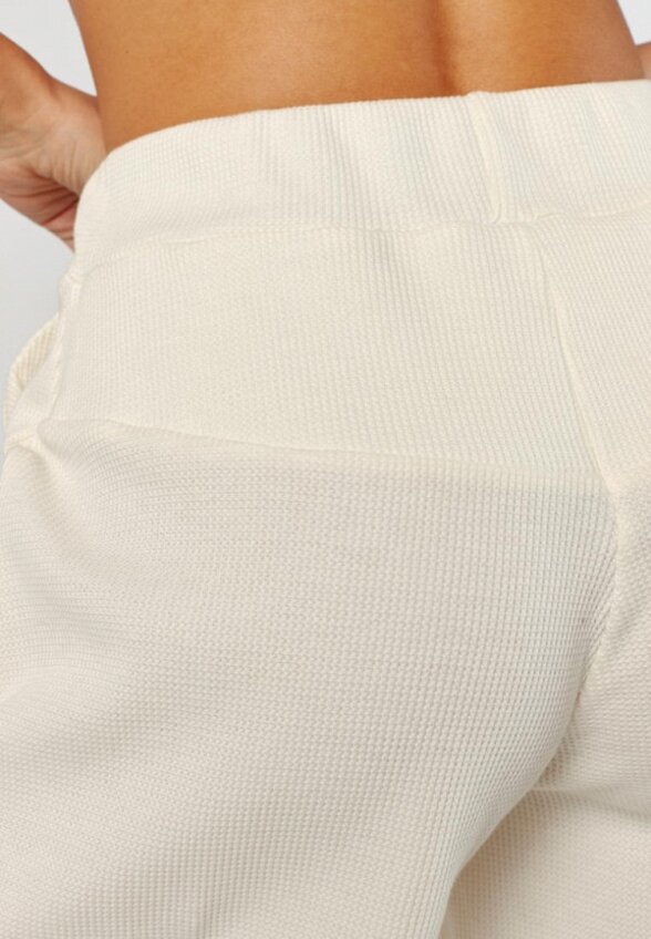 Шорты Lezzarine