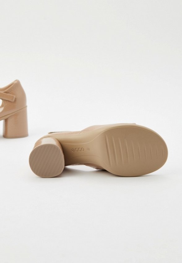 Босоножки Ecco