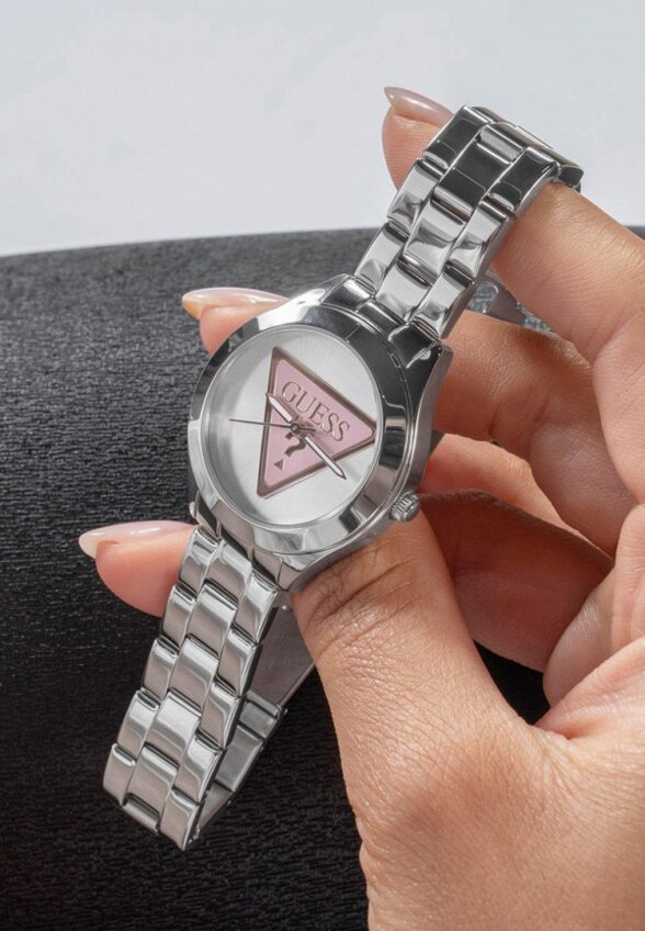 Часы Guess