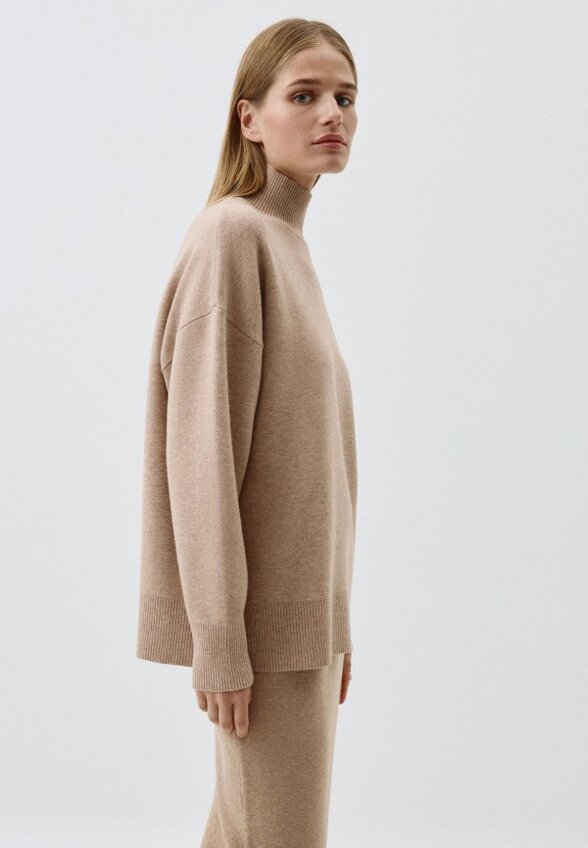 Свитер Sela