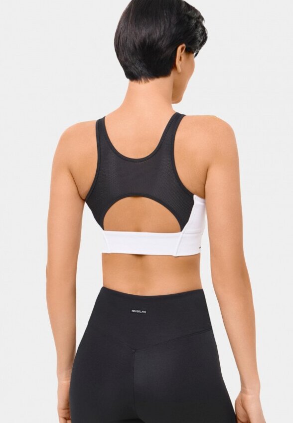 Топ спортивный Neverlate