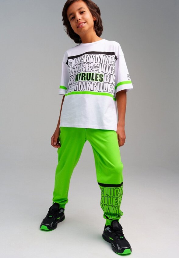 Футболка и брюки PlayToday