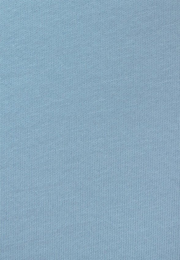 Футболка Апрель