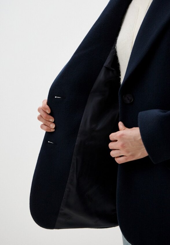 Пальто-пиджак Qwentiny