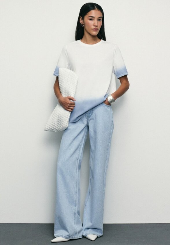 Футболка Zarina