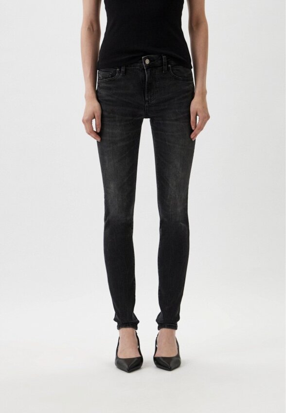 Джинсы Armani Exchange