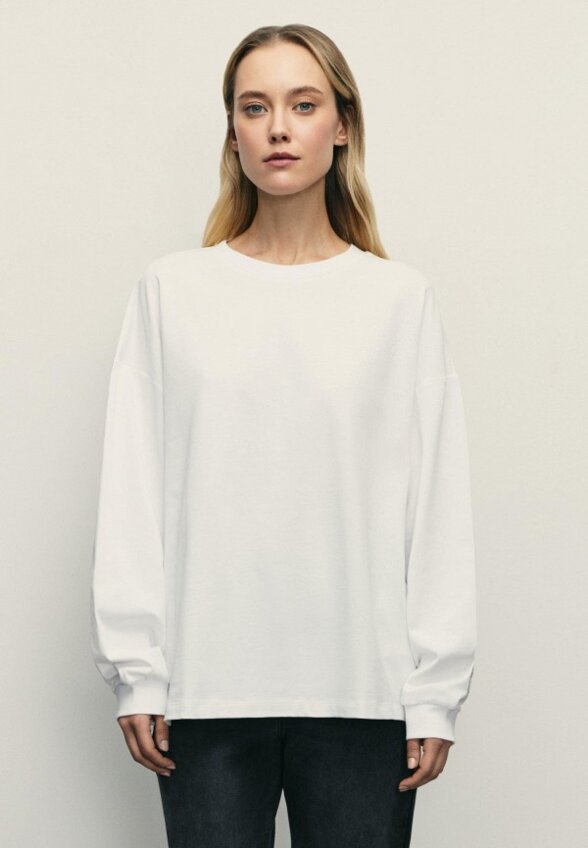 Свитшот Zarina