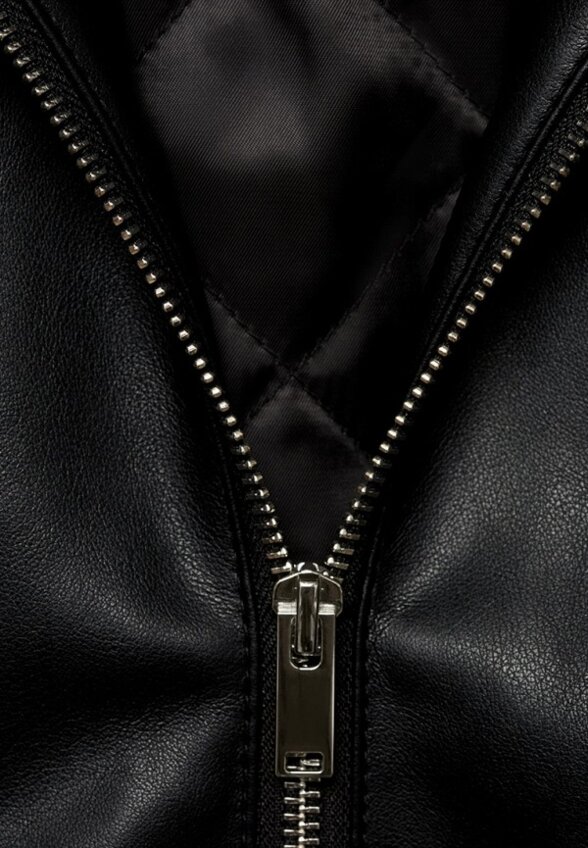 Куртка кожаная Mango