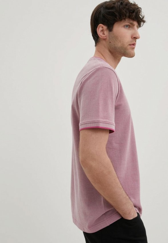 Футболка Finn Flare